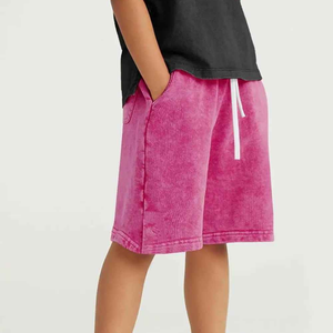 Shorts de jogging streetwear style urbain en toile délavée à l'acide, effet soleil, vintage et usé, avec logo frontal, séchage rapide - Product Image 6