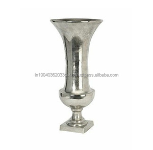 Jarrones de Metal de lujo de moda en diseño personalizado y acabados hechos a mano para jardín, boda y decoración del hogar, jarrones de flores - Product Image 1
