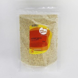 La transformation avancée des céréales crée une farine de germe de blé pour la nutrition animale, avec une texture de poudre fine et des normes d'emballage. - Product Image 3