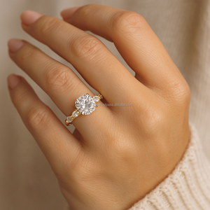 Bague Moissanite VVS taille coussin 8.00x8.00 14K or fiançailles alliance fête IGI certifié femmes en gros - Product Image 2