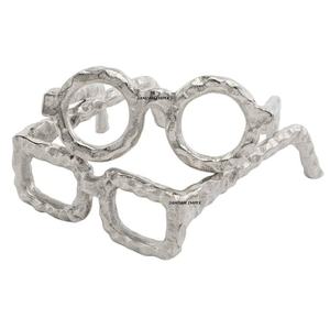 Nouvelle arrivée 2025 Martelé Design Aluminium Lunettes Décor Sculpture Argent - Product Image 1