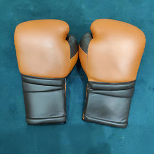 Gants de MMA à lacets personnalisables de haute qualité pour le kickboxing et l'entraînement de Muay Thai, équipement de boxe professionnel - Product Image 1