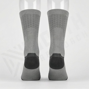Crew <b>Socks</b> Geometric Pattern Gray Breathable Running <b>Socks</b> for Adults Spring Season Standard Thickness Knitted <b>Polyester</b> Spandex - Product Image 2