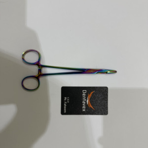 Portaagujas de Alta Calidad, Instrumento Quirúrgico de Acero Inoxidable con Mordazas Dentadas, Autoclavable, Grado Médico, Dentavex Corporation - Product Image 4