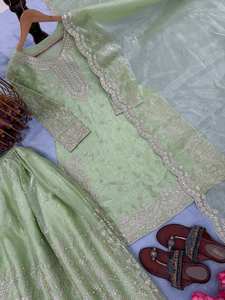 Ensemble de fête prêt-à-porter en soie de créateur, broderie, sequins et travail Dori, comprenant un haut, un palazzo et une dupatta, tenue de cérémonie cousue - Product Image 6