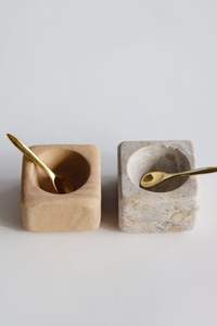 Contenedor de azúcar y sal de mármol sólido hecho a mano con forma personalizada estándar más vendido Juego de 2 azucareros decorativos de cocina a la venta - Product Image 2