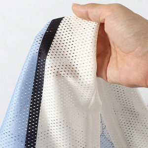Maillot de football américain surdimensionné à col en V, style rétro personnalisé, inspiré du vintage, unisexe, respirant, fabriqué par un fabricant de vêtements de sport - Product Image 5