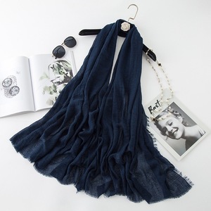 Pañuelos de Moda Islámica para Mujeres Musulmanas, Pañuelos Plisados de Color Sólido, Hijab de Algodón Arrugado para Mujeres - Product Image 2
