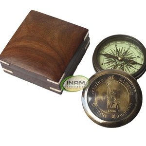 Caja de brújula Náutica de madera shisham, calidad extrema, con brújula de latón - Product Image 1