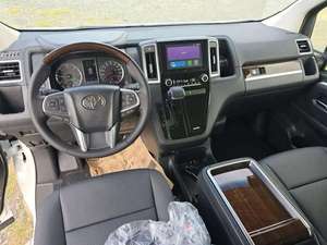 Toyota Hiace Super Grandia Lista para Enviar, Equipamiento Completo, Título Limpio, Usada - Product Image 4