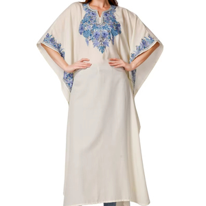 Kaftan Kurti en viscose brodé à motifs floraux contrastants pour femme, coupe régulière, style bohème, poncho, tunique ethnique d'été - Product Image 1