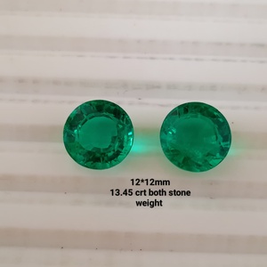 Émeraudes vertes rondes de différentes tailles, pierres précieuses en vrac, émeraudes de laboratoire non naturelles, faites à la main, pour la fabrication de bijoux. - Product Image 2