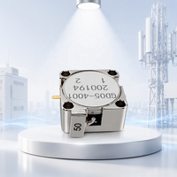 Isolateur RF à bande large 0,6-2,7 GHz de type strip-line, isolateur compact pour amplificateur de puissance RF TAB pour stations de communication sans fil