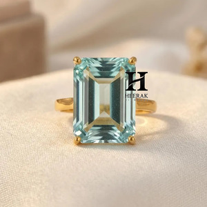 Anillo Solitario de Aguamarina con Corte Esmeralda en Oro Amarillo de 14K, Alternativa al Diamante Cultivado en Laboratorio para Anillo de Diamante Cultivado en Laboratorio - Product Image 1