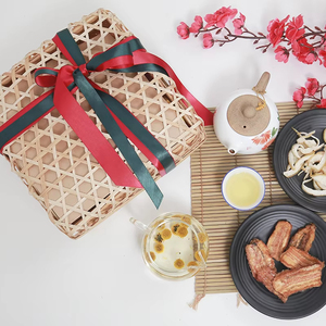 Vietnam Manufacturer Square Bamboo Basket with Handle Natural Storage Basket for Fruit Cake Kitchen Bulk Supplier Export - Product Image 1