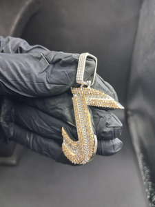 Colgante Personalizado en Plata con Incrustaciones de Diamantes Moissanite VVS, Chapado en Rodio, Estilo Hip Hop, con Inicial, para Unisex - Product Image 6