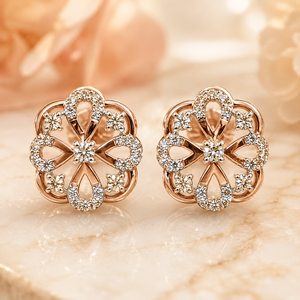 ต่างหูเพชรแท้ทองคำขาว 14K ดีไซน์ลายดอกไม้ฉลุลายโคลเวอร์ สำหรับเจ้าสาวในงานแต่งงาน - Product Image 2