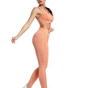 Conjunto Deportivo para Gimnasio con Logotipo Frontal Personalizado, Top Ajustado y Pantalones Cortos de Spandex/Nylon, Conjunto de Yoga - Product Image 5