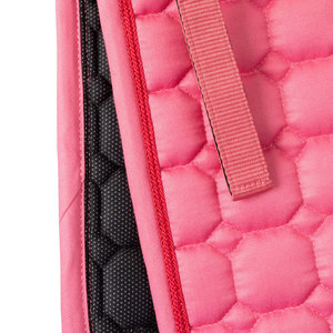 Tapis de selle rose matelassé avec design respirant pour l'équitation - Product Image 4