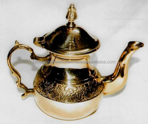 Pot jharra décoratif en laiton, pot arabe pour travail, aftaba, rouge et noir, travail de gravure - Product Image 4