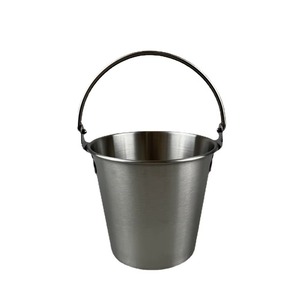 Cubo de hielo metálico con aislamiento de doble pared que mantiene el hielo sólido durante horas prolongadas - Product Image 2