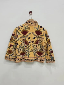 Chaqueta Acolchada de Algodón Hecha a Mano para Mujer, Cárdigan Artesanal Indio Color Crema, Ropa de Invierno Estilo Boho Chic, Abrigo Reversible con Frente Abierto - Product Image 2