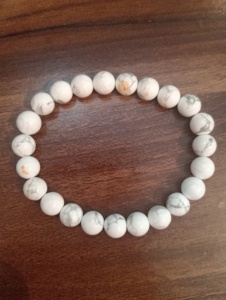 Brazalete de Piedras Naturales Amaira Jewels con Cuentas de Imitación de Perla en Forma de Bola, Estilo Clásico Vintage para Mujer, Bañado en Rodio - Product Image 4