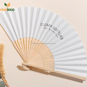Abanico de mano con logotipo de arte impreso personalizado, tela de madera, papel de bambú, sublimación, abanicos de boda de bambú plegables - Product Image 6