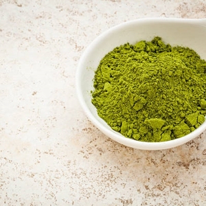 Natural Raw Dried Moringa Leaves Powder Fine Milled Export Standard Bulk Packaging Premium Quality Botanical Food Ingredient - Product Image 3