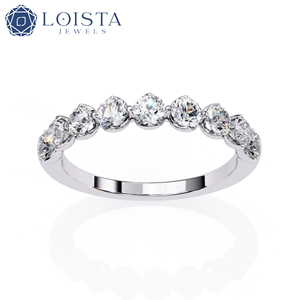 Bague de fiançailles solitaire en or blanc 18 carats avec diamant de laboratoire pour femme, coupe ronde brillante de luxe - Product Image 2