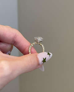 Anillo de Compromiso de Lujo con Diamante Cultivado en Laboratorio, Corte Pera, Oro Amarillo de 10K/14K/18K, Anillo de Novia Vintage con Diseño de Racimo, Joyería Fina, Regalo para Mujer - Product Image 4