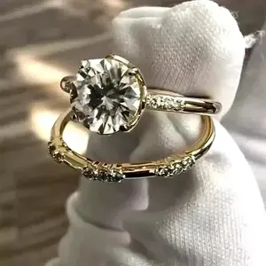 Anillo de Compromiso con Moissanita de Corte Redondo de 3.66 TCW, Plata de Ley, Engaste de Puntas, Diamante Tishya - Product Image 6