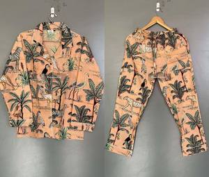 Conjunto de Pijama de Algodón Estampado a Mano con Rayas Verticales Florales para Mujer, Ropa de Dormir de Secado Rápido para Primavera/Verano, Elegante y a Rayas - Product Image 2