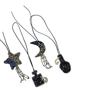 Conjunto Colgante de Cuentas Negras Hecho a Mano para Ramadán con Motivo de Estrella y Luna, Decoración Islámica para Eid, Adorno de Bordado Zardozi - Product Image 1