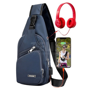 Sac bandoulière tendance pour l'extérieur avec coutures durables et finition soignée - Product Image 6