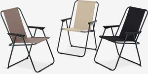 Silla de Jardín Plegable Moderna y Ecológica, Asiento de Mimbre, Estructura de Acero Negro, Reposabrazos de Madera, Diseño Minimalista - Product Image 4