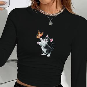 Camisa manga larga moda mujer gatito alcanzando mariposa - Product Image 2
