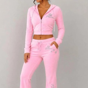 Ensemble de survêtement personnalisé en coton tricoté respirant pour l'hiver, avec logo imprimé, haut court noir, pantalon évasé et sweat à capuche délavé à l'acide - Product Image 2