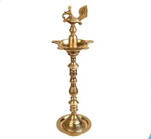 Lampe à huile Diya Zen Asiatique en Cuivre de Haute Qualité, Design Traditionnel Fantaisie Paon, Prix du Marché - Product Image 2
