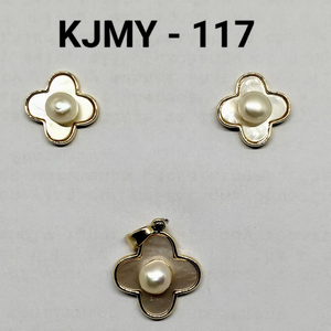 Conjunto de Colgante de Trébol con Perlas de Agua Dulce y Madreperla, Chapado en Oro, Venta al por Mayor - Product Image 4