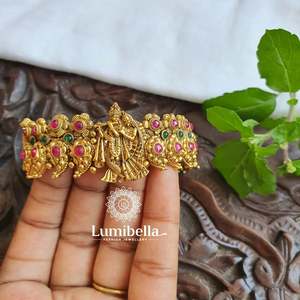 Ethnic Gold Plated <b>Copper</b> Bridal <b>Bangles</b> with Zircon Flower Design for Engagement - Product Image 1