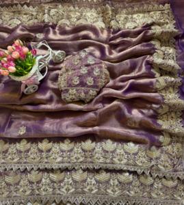 ผ้าไหมส่าหรีดีไซน์พิเศษ พร้อมเสื้อคลุมหรูหรา ทันสมัย สวยงาม โดดเด่น  แบบอินเดีย  สำหรับงานแต่งงาน  งานเลี้ยง  และโอกาสพิเศษต่างๆ สำหรับผู้หญิง - Product Image 2