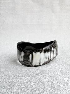 Brazalete de Cuerno de Búfalo Natural Pulido y Ecológico, Juego de Brazaletes Hechos a Mano - Product Image 6