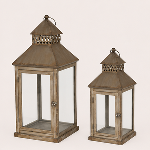 Juego de 2 Faroles Rústicos de Madera con Techo de Metal Antiguo, Farol Decorativo de Madera Envejecida para Decoración del Hogar Estilo Granja - Product Image 1