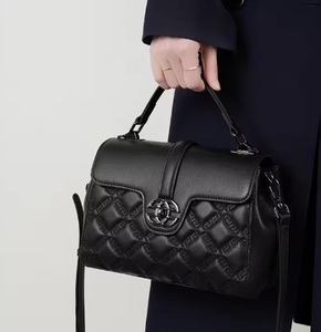 Sac fourre-tout décontracté matelassé en PU pour femme avec logo décoratif, bandoulière, style classique, fermeture éclair noire, imperméable, portable, usage quotidien - Product Image 5
