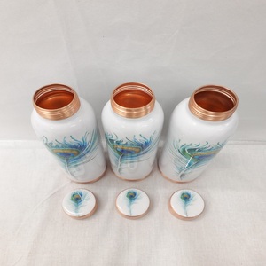 Stylish <b>copper</b> water <b>bottle</b> with smooth finish ideal for <b>drinking</b> water promotes healthy living for daily home and travel - Product Image 4