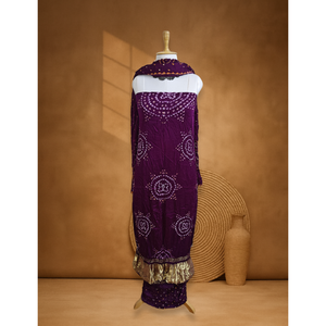 Costume de luxe en pure soie Gajji Chakra Bandhani, fait main pour les mariages et les soirées - Product Image 1