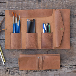 Estuche enrollable de cuero para lápices, organizador de dibujo con múltiples ranuras, estuche para herramientas de artista, proveedor mayorista de logotipos personalizados a precio razonable - Product Image 1