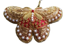 Ornement de Noël suspendu fait main avec broderie Zari et perles, en forme de cœur et d'étoile, pour la décoration de Noël - Product Image 4