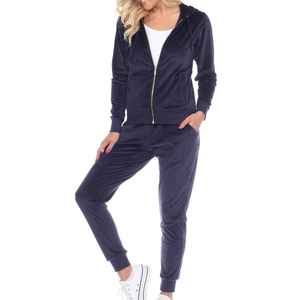Ensemble de survêtement en velours personnalisé avec logo et design, épais et chaud, de haute qualité pour femmes - Product Image 1